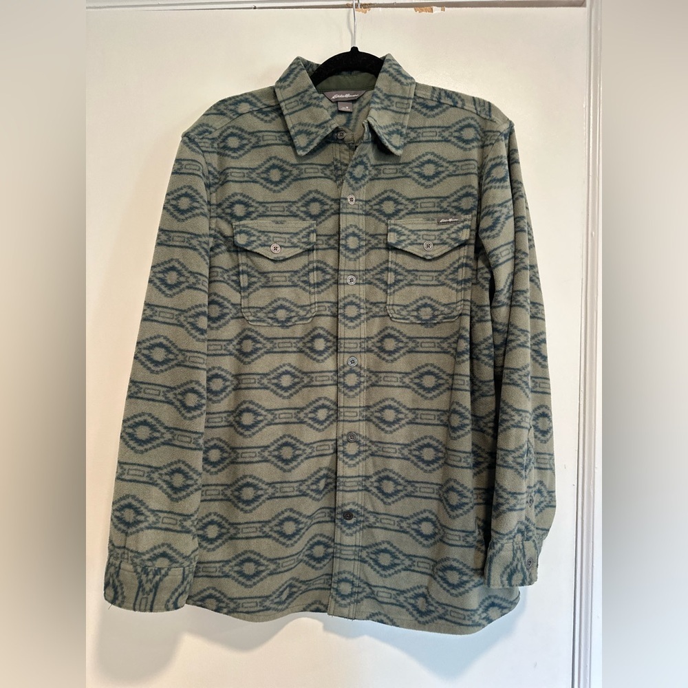 Eddie Bauer Mens Sz: M Fleece Aztec Southwestern Casual Button Up green shirt.
